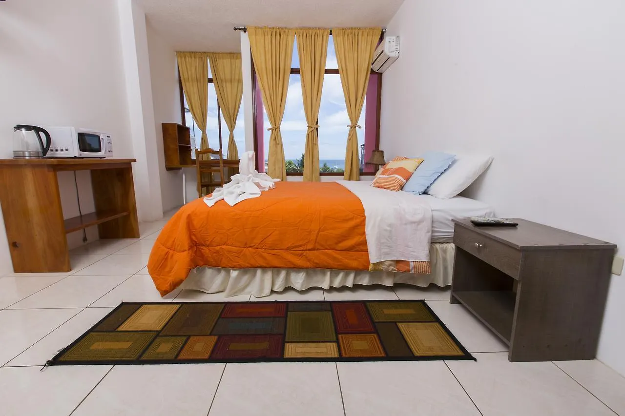 Hostal Tongo Reef Puerto Baquerizo Moreno Guest house